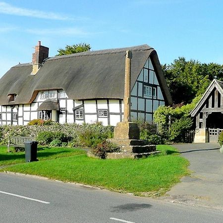 Stunning 5-Bed Cabin In Ashton Under Hill Evesham Exterior photo
