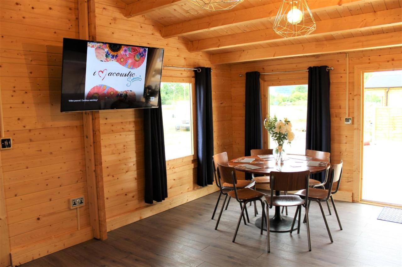 Stunning 5-Bed Cabin In Ashton Under Hill Evesham Exterior photo