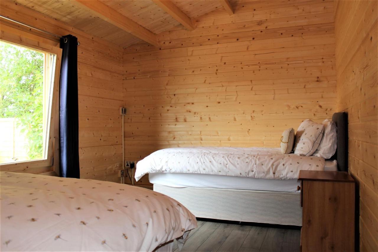 Stunning 5-Bed Cabin In Ashton Under Hill Evesham Exterior photo